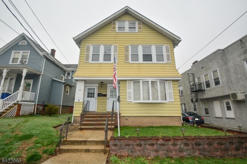 Property Photo:  308 Hoboken Rd 2  NJ 07073 