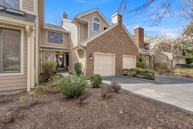 Property Photo: 31 Lenox Ct NJ 07045