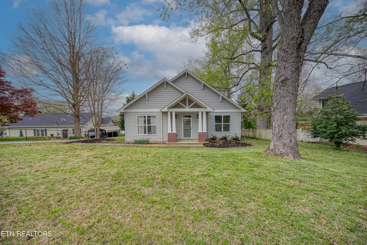 Property Photo:  141 Northwestern Ave  TN 37830 