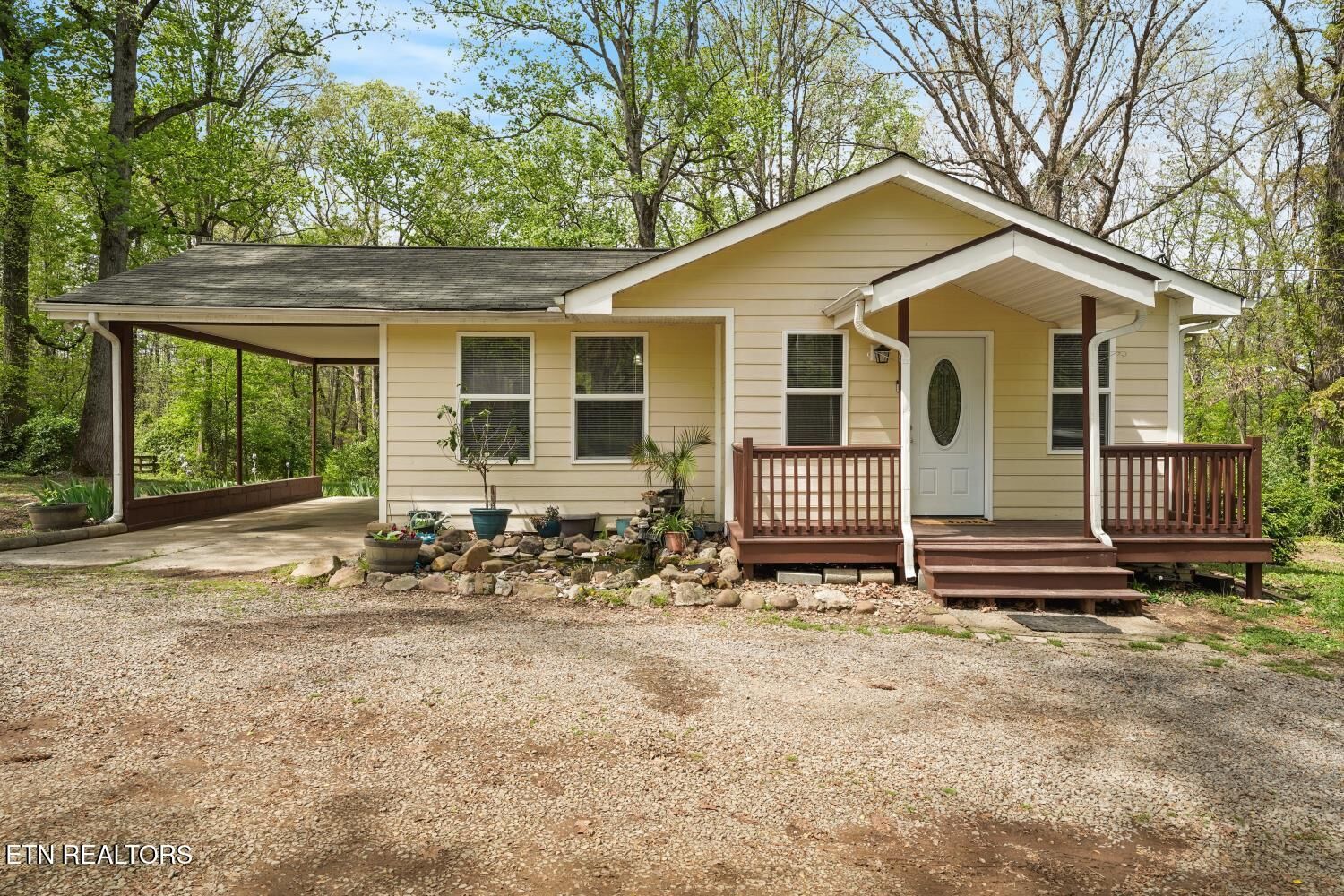 Property Photo:  745 Hinkle Rd  TN 37865 