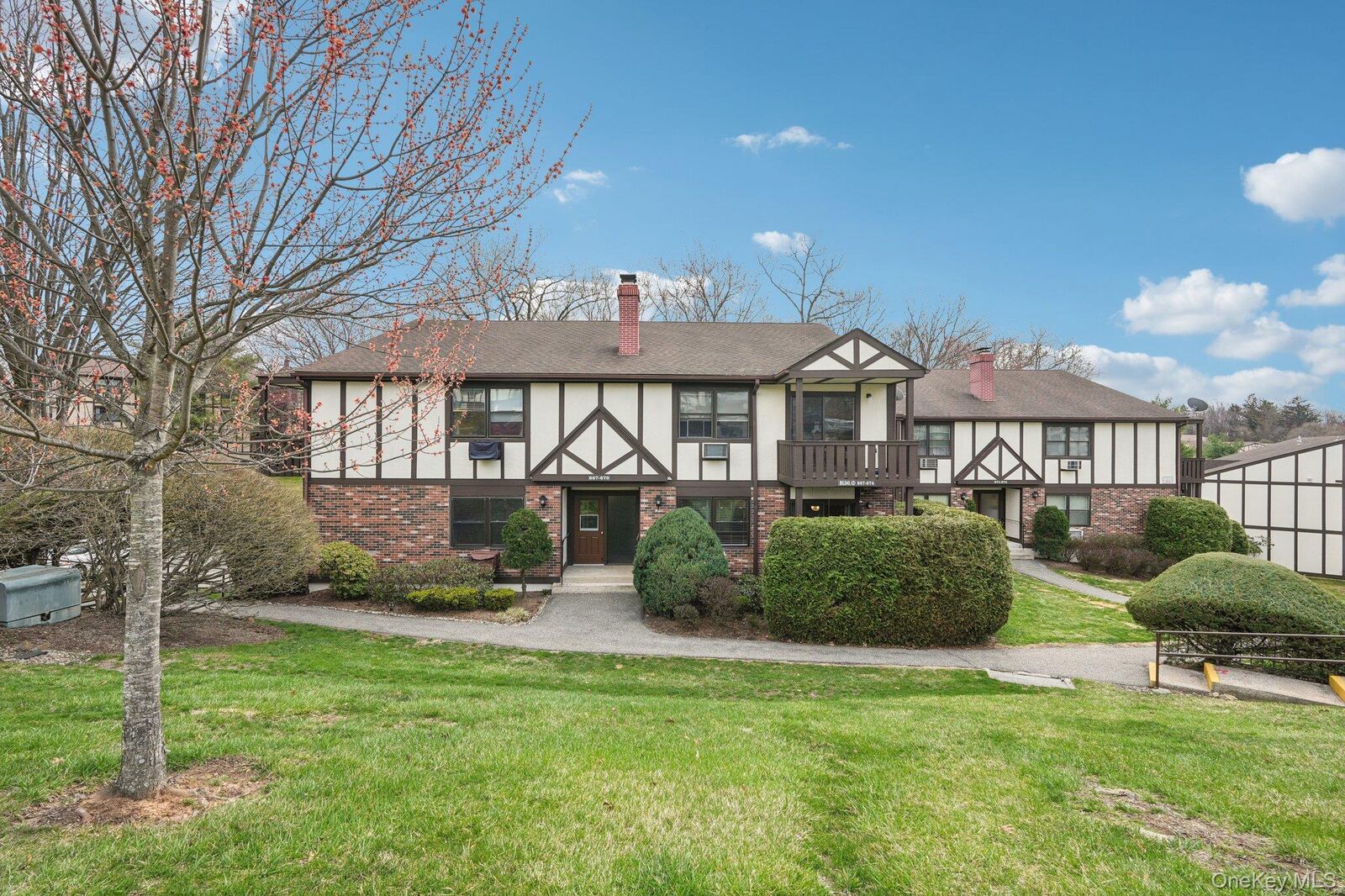 Property Photo:  668 Sierra Vista Lane  NY 10989 