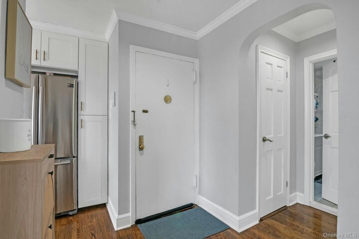 Property Photo:  214 Richbell Road 2C  NY 10543 