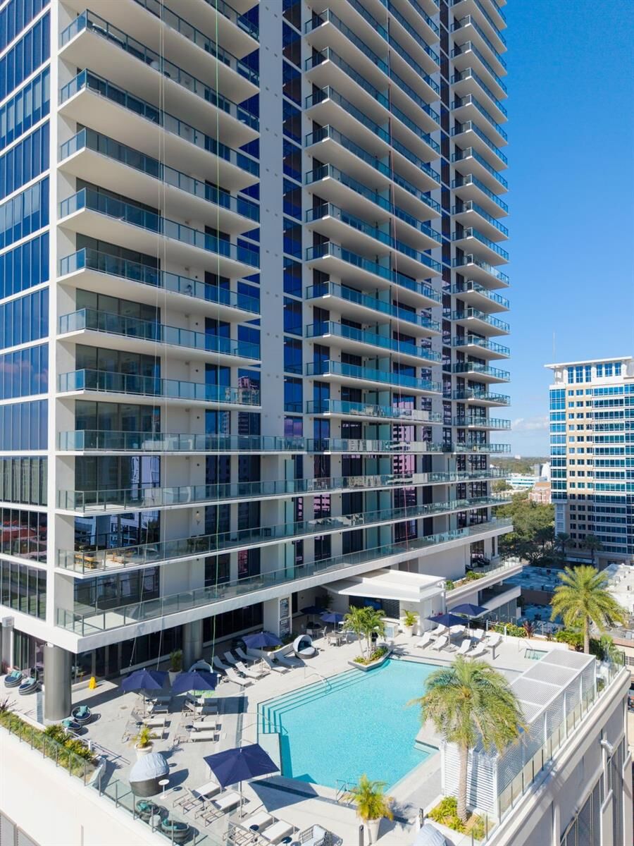 Property Photo:  275 1st Avenue S 3704  FL 33701 