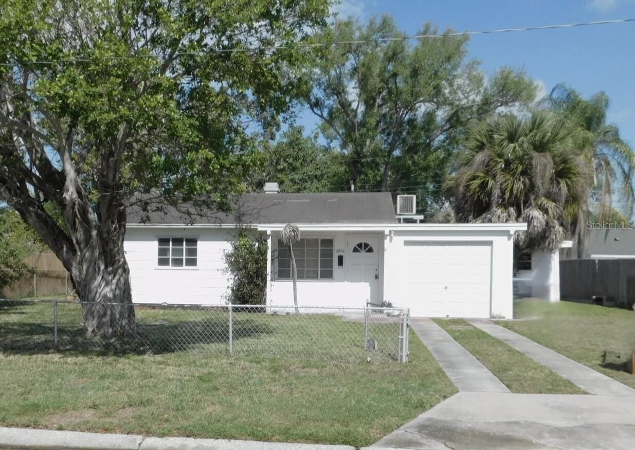 Property Photo: 6810 13th Street N FL 33702