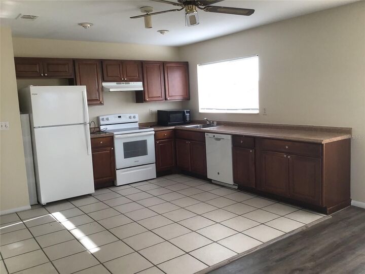 Property Photo:  7104 Gama Court  FL 34287 