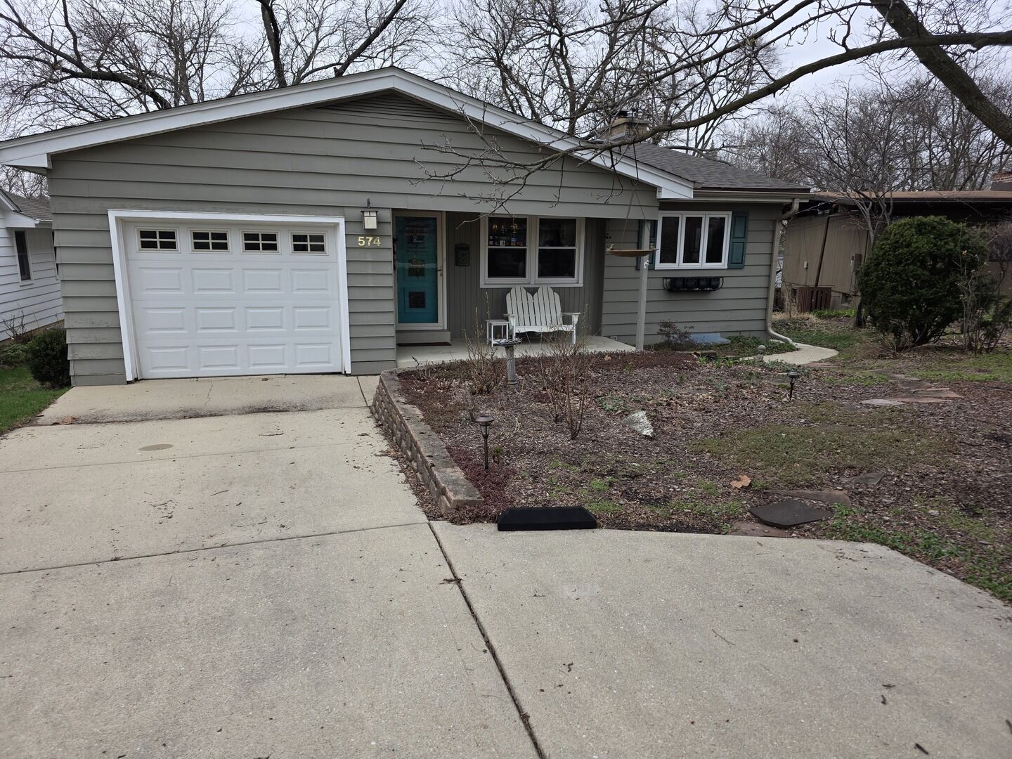 Property Photo:  574 Wilshire Avenue  IL 60137 