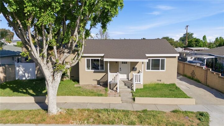 Property Photo:  608 Davis  CA 90640 