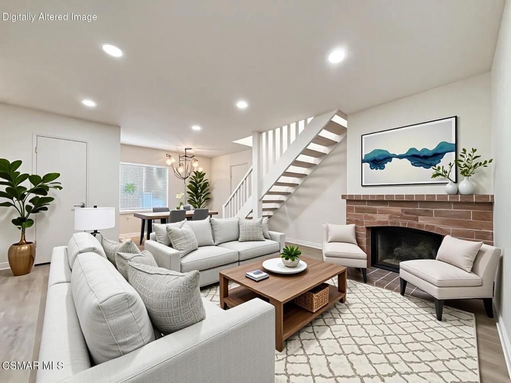 Property Photo:  1752 E Avenida De Las Flores  CA 91362 