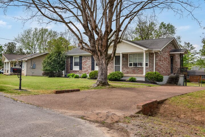 Property Photo:  6423 Futura Dr  TN 37209 