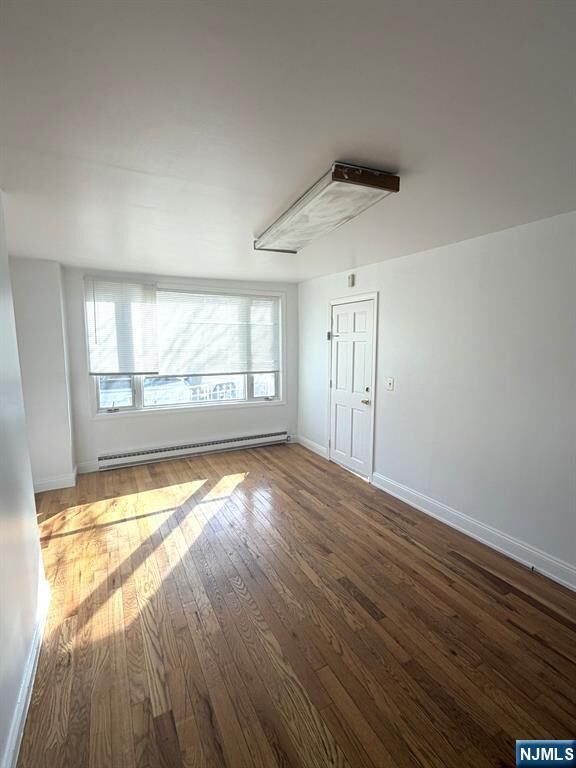 Property Photo:  185 Hudson Street 1  NJ 07601 