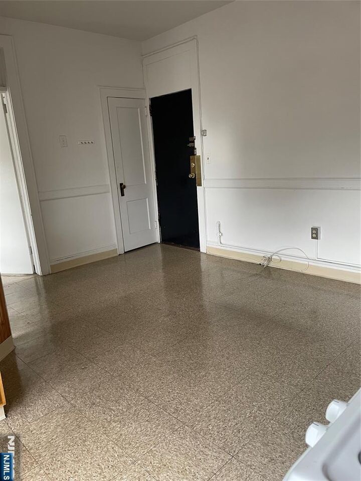 Property Photo:  430 Lexington Avenue 9  NJ 07011 