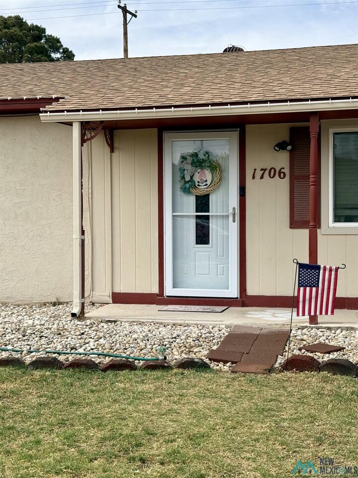 Property Photo:  1706 W Jacobs Avenue  NM 88210 
