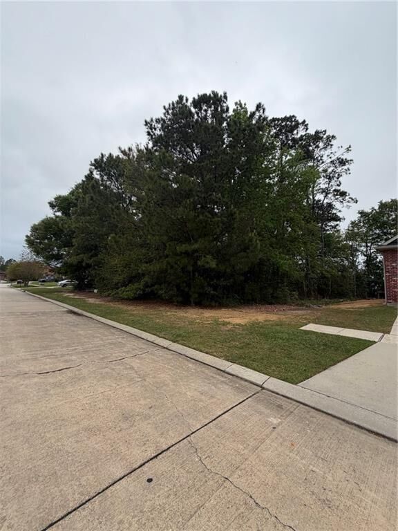 Property Photo:  Spartan Loop  LA 70458 