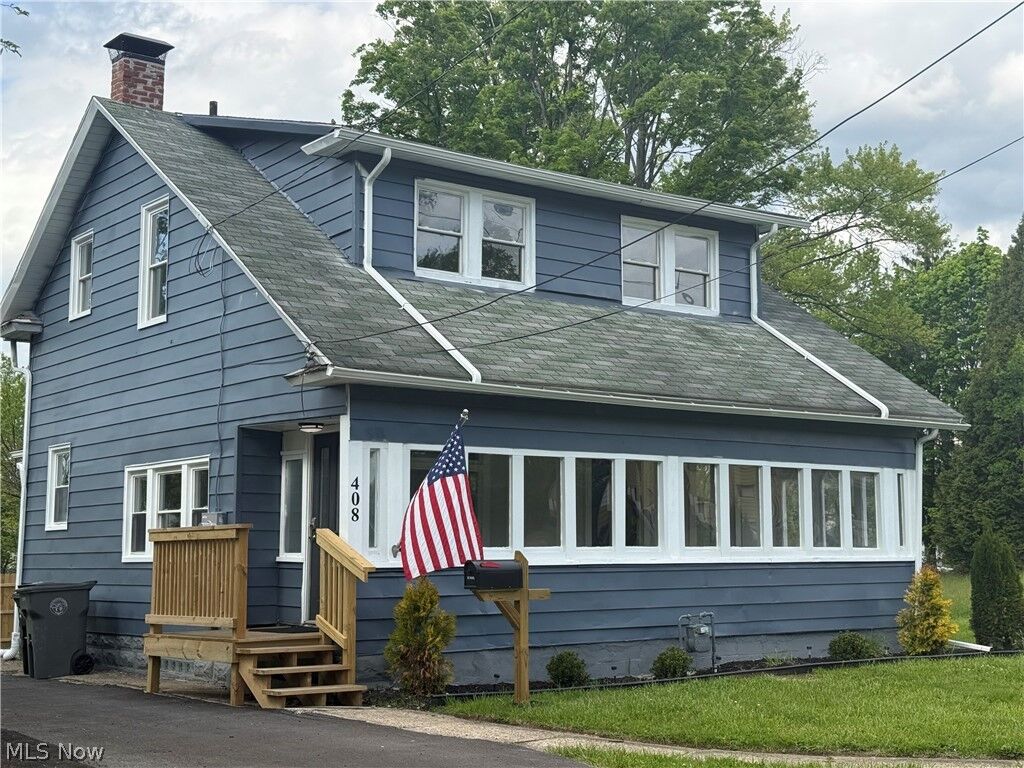 Property Photo: 408 Pasadena Avenue OH 44507