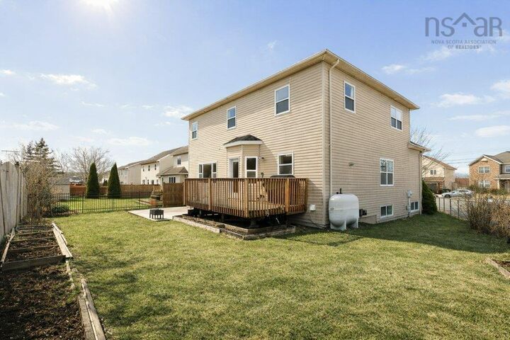 Property Photo: 31 Parkmount Close NS B3S 1L7
