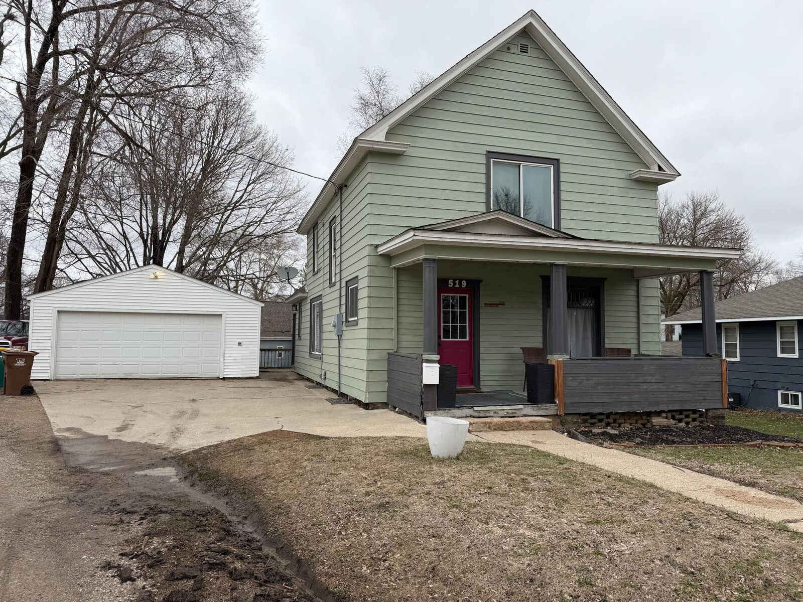 Property Photo:  519 Johnson Street  MN 56007 