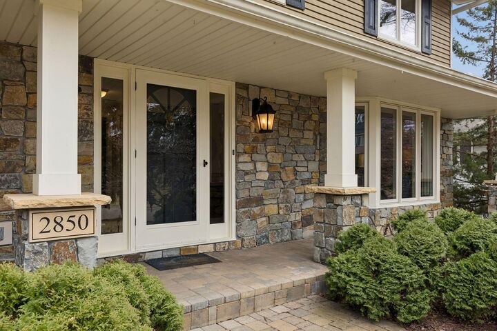 Property Photo:  2850 Alvarado Lane N  MN 55447 