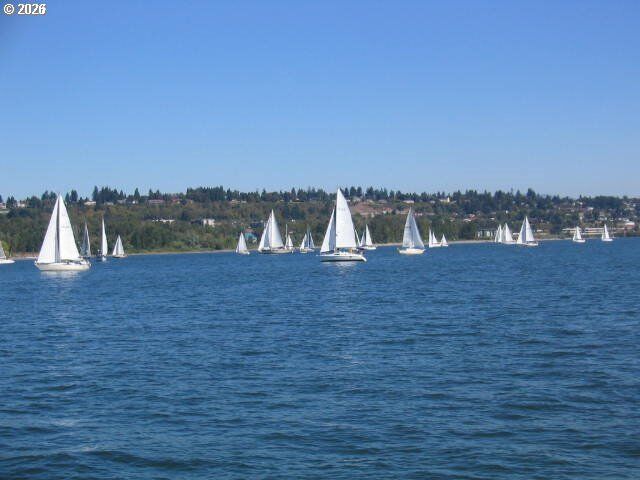 Property Photo:  81 N Hayden Bay Dr  OR 97217 