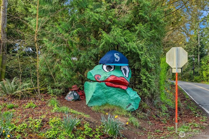 Property Photo: 14442 Phelps Road NE WA 98110