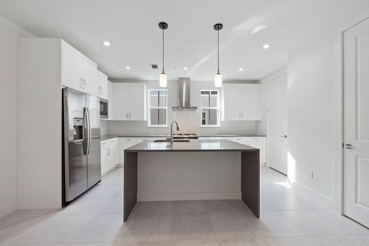 Property Photo: 58 Atlantic Grove Way FL 33444