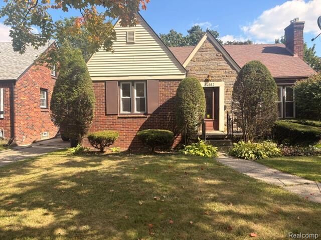 Property Photo: 14882 E Piedmont Street MI 48223