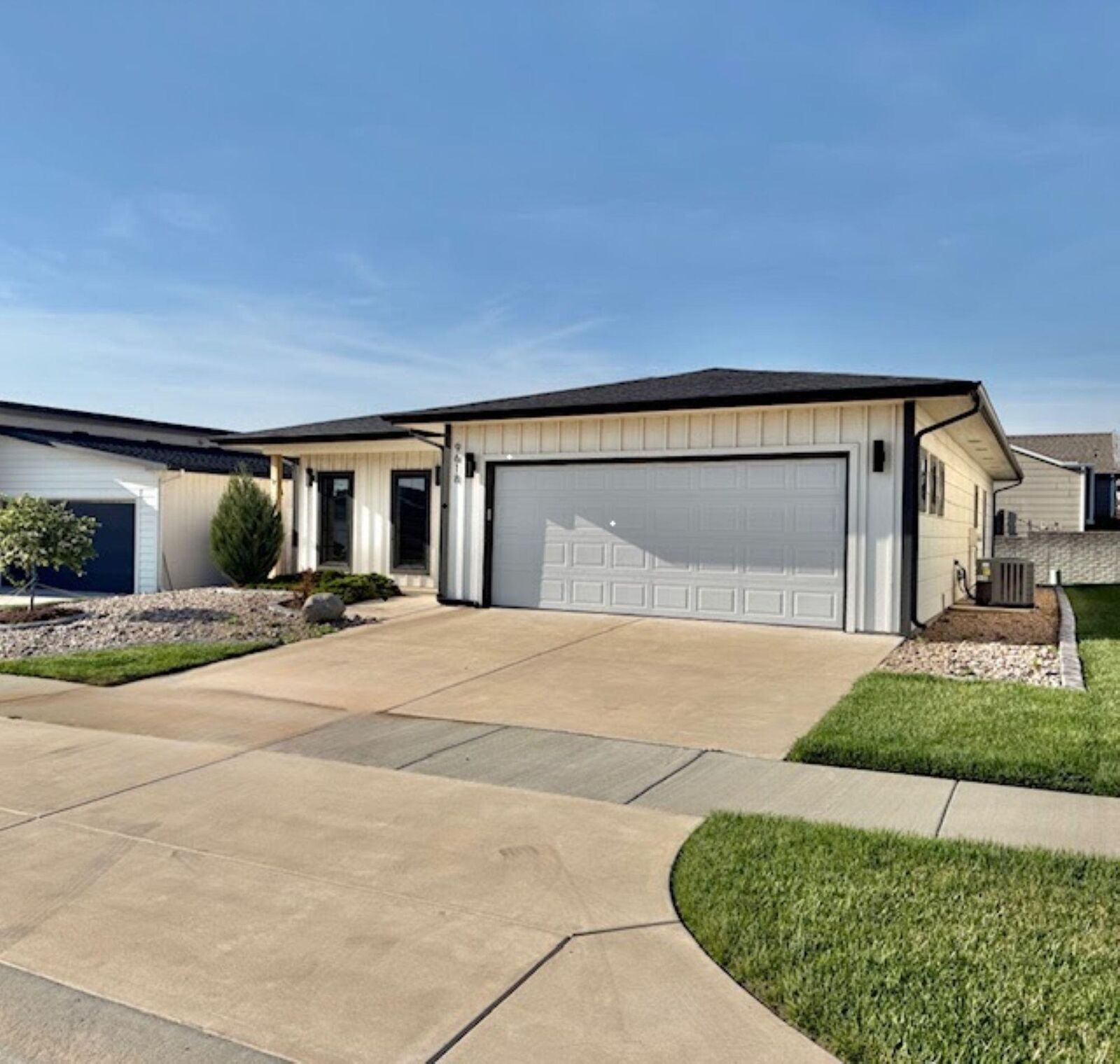 Property Photo: 9618 E Annabelle St KS 67207