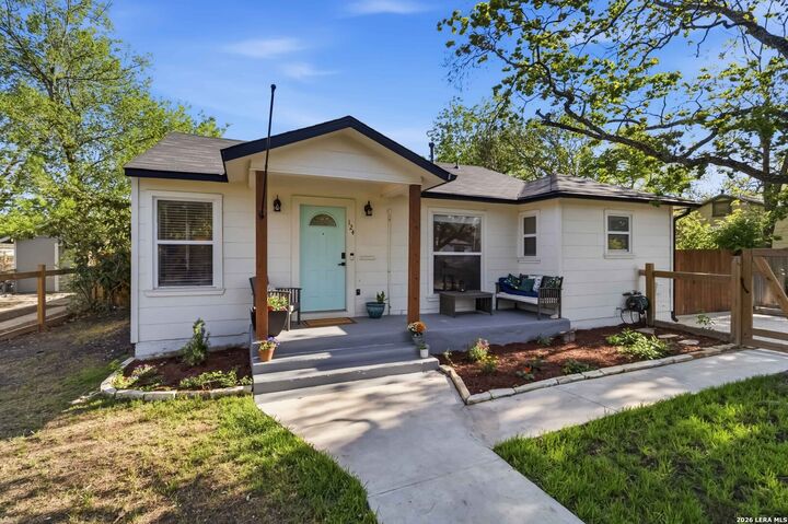 Property Photo:  124 Bryn Mawr  TX 78209 