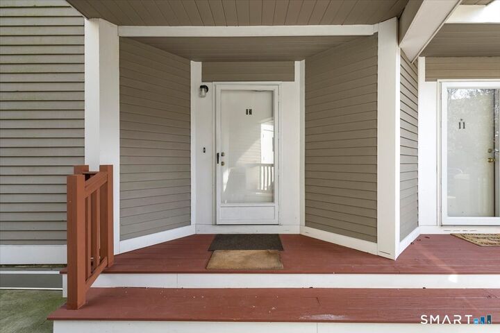 Property Photo: 13 Harbour Close 13 CT 06519