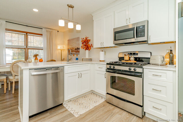 Property Photo:  27 Deer Run Trail  CT 06042 