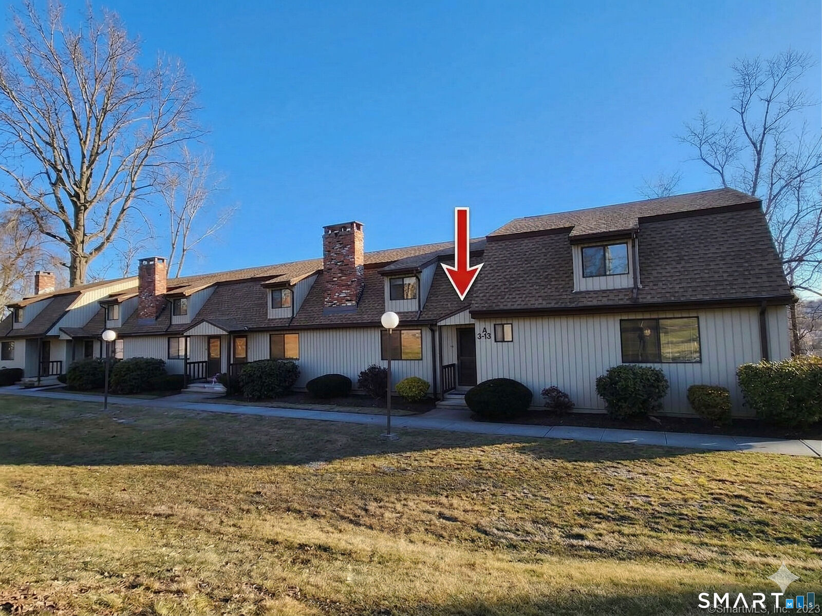 Property Photo:  11 Sherman Lane 11  CT 06514 