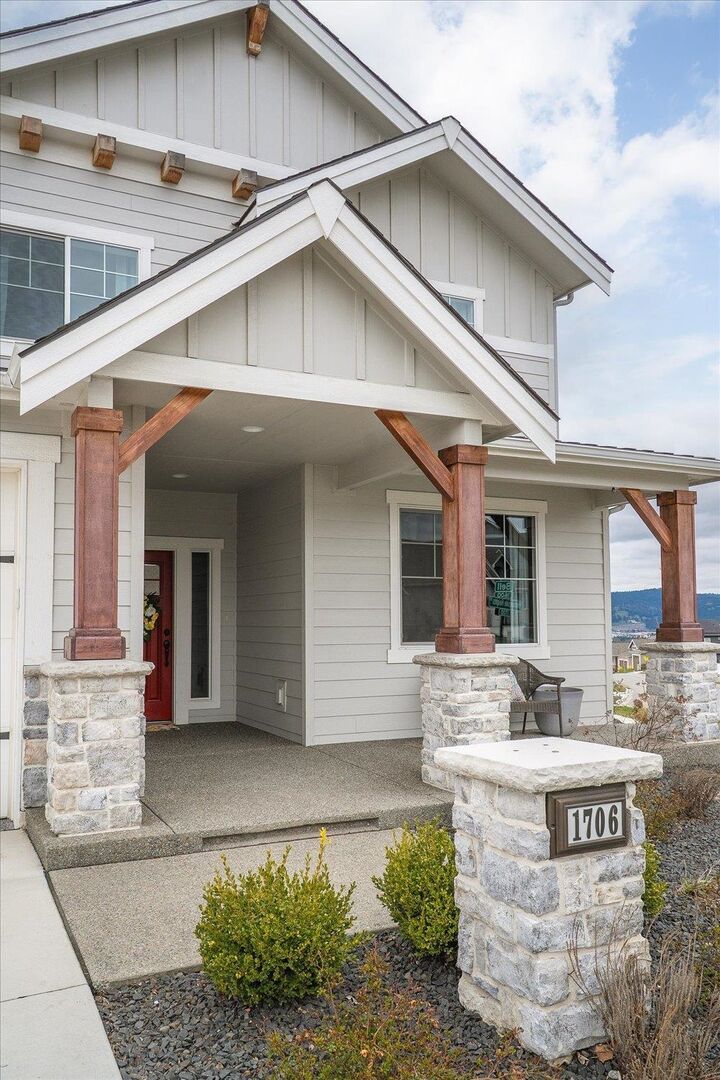 Property Photo:  1706 S Morningside Heights Dr  WA 99016 