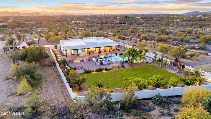 Property Photo:  4792 W Oasis Road  AZ 85742 