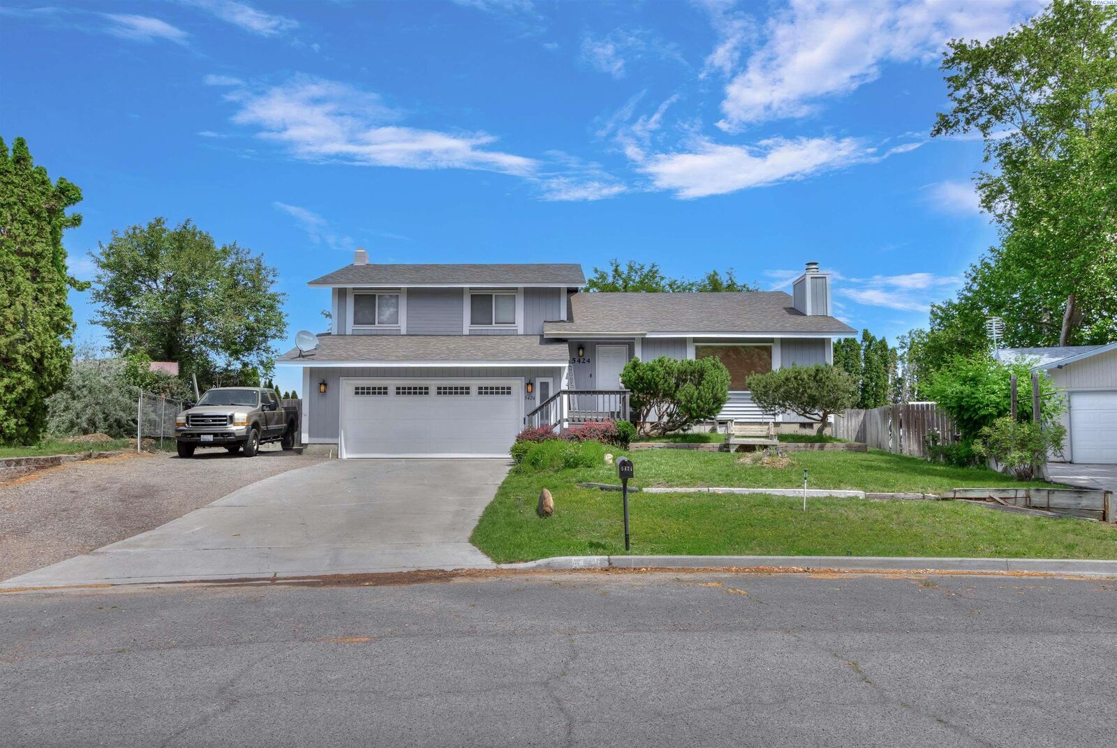 Property Photo:  5424 Fern Loop  WA 99353 