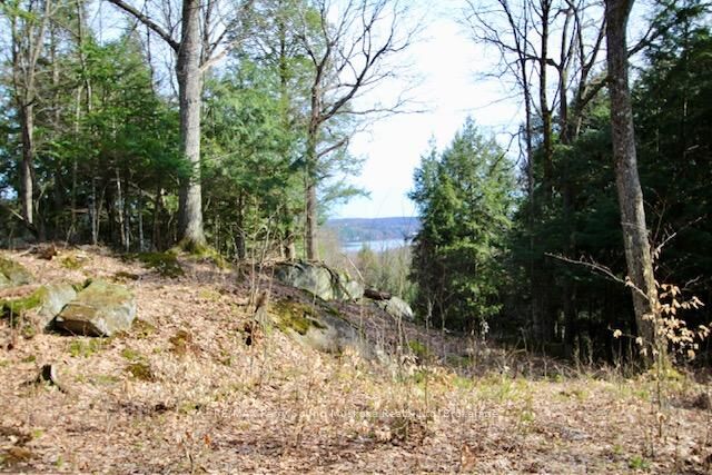 Property Photo: 22 Gryffin Bluffs Lane 6 ON P0B 1M0