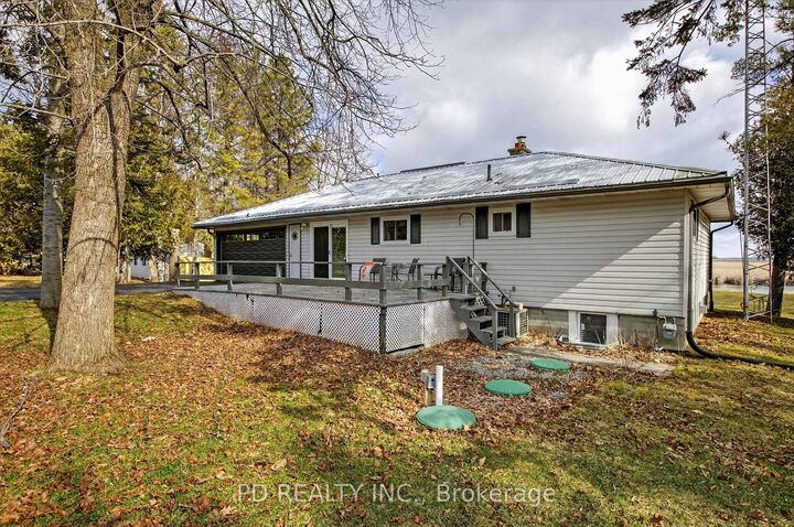 Property Photo: 200 Charlore Park Drive ON K0L 2W0