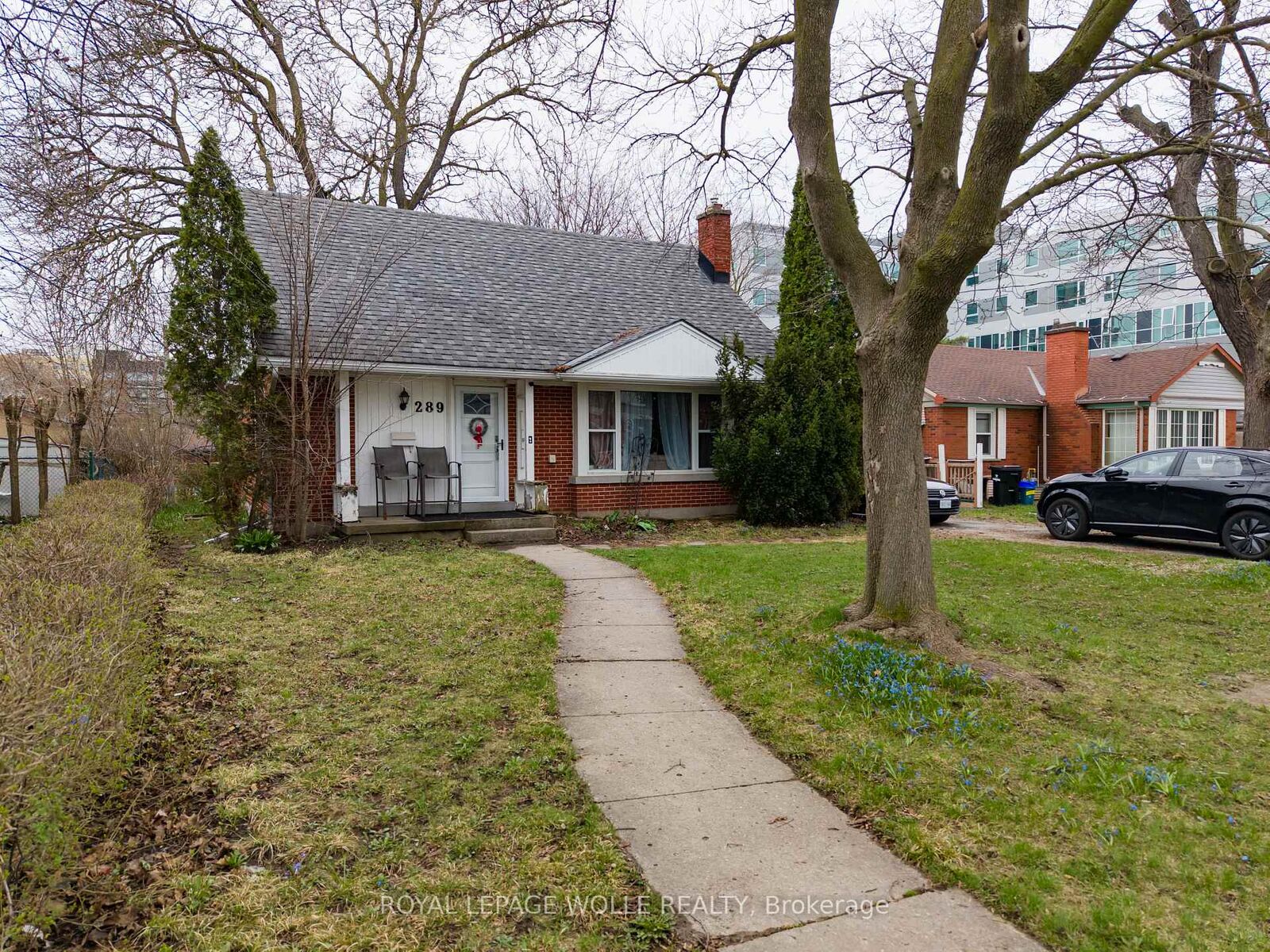 Property Photo: 289 Albert Street ON N2L 3T9