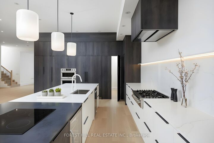 Property Photo: 170 Ranee Avenue ON M6A 1N5