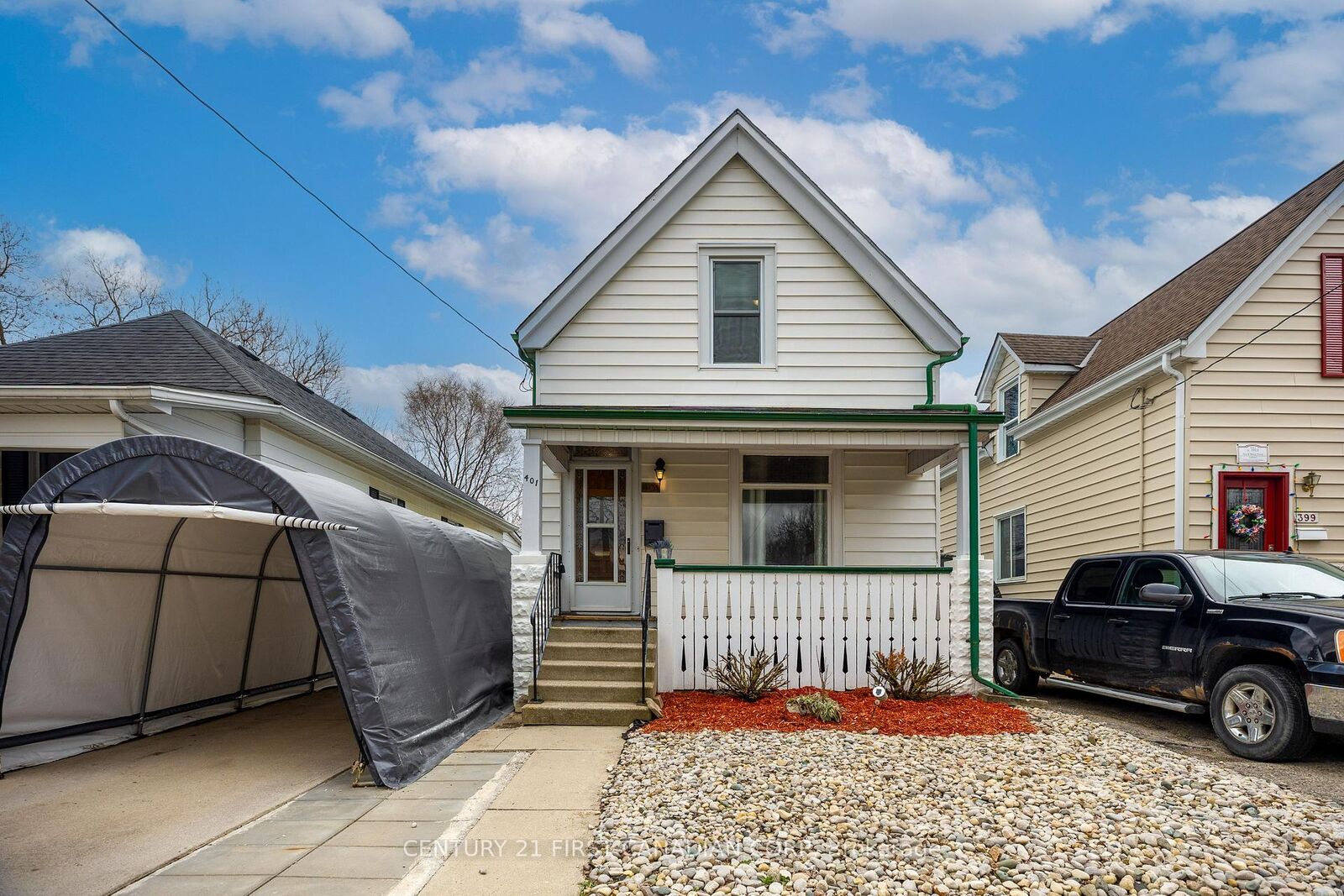 Photo de la propriété:  401 Salisbury Street  ON N5Y 3B3 