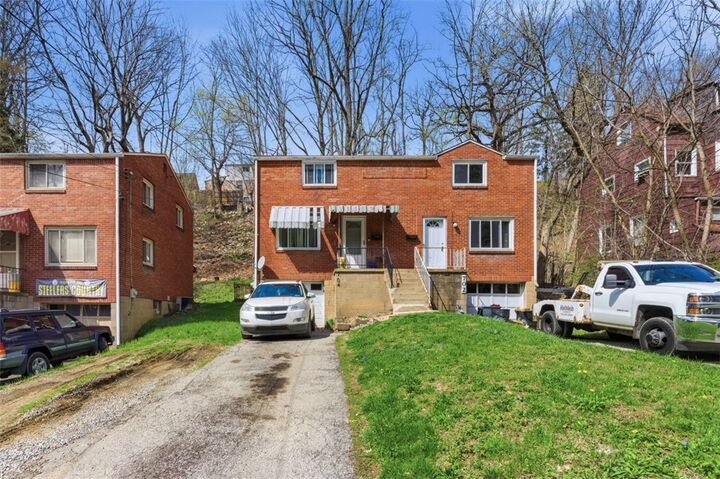 Property Photo: 704 Maytide St PA 15227