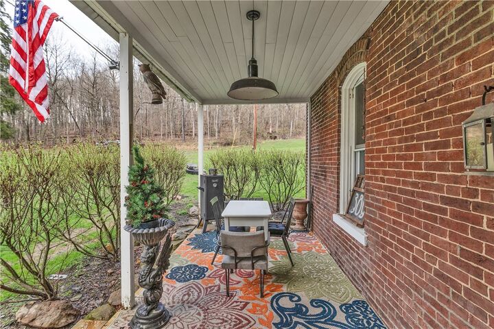 Property Photo: 389 Rices Landing Rd PA 15433