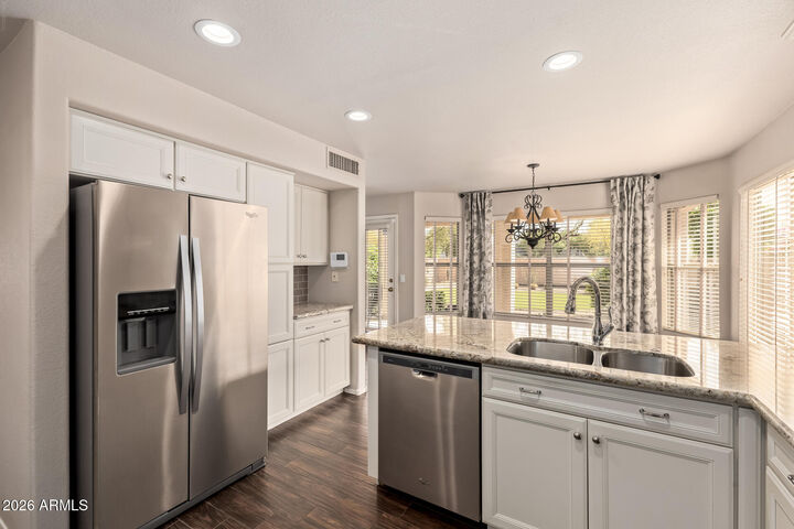 Property Photo:  4631 E Lone Cactus Drive  AZ 85050 