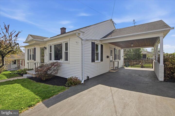 Property Photo:  216 N Pitt Street  PA 17545 