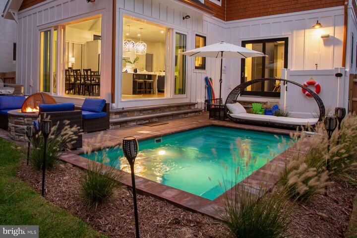 Property Photo:  70 Sussex Street  DE 19971 