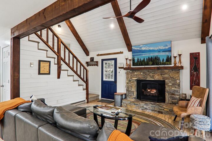 Property Photo:  33 Fernbrook Road  NC 28751 