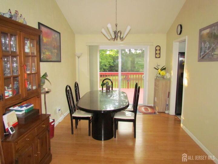 Property Photo:  7 Wellington Road  NJ 08816 