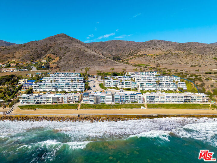 Property Photo: 11838 Ebbtide Ln CA 90265