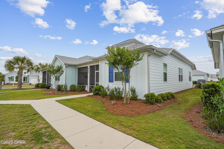 Property Photo:  8463 Landshark Boulevard  FL 32413 