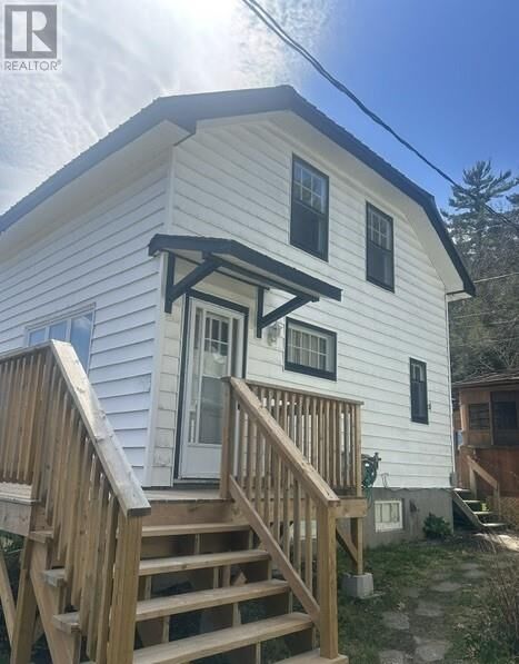 Property Photo: 1021 Crescent Street Unit# A & B ON P0P 2H0