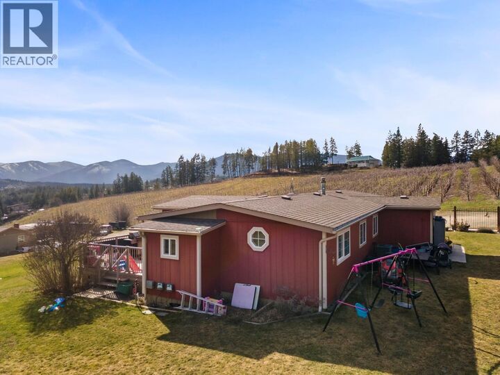 Property Photo: 3806 38th Avenue BC V0B 1G1