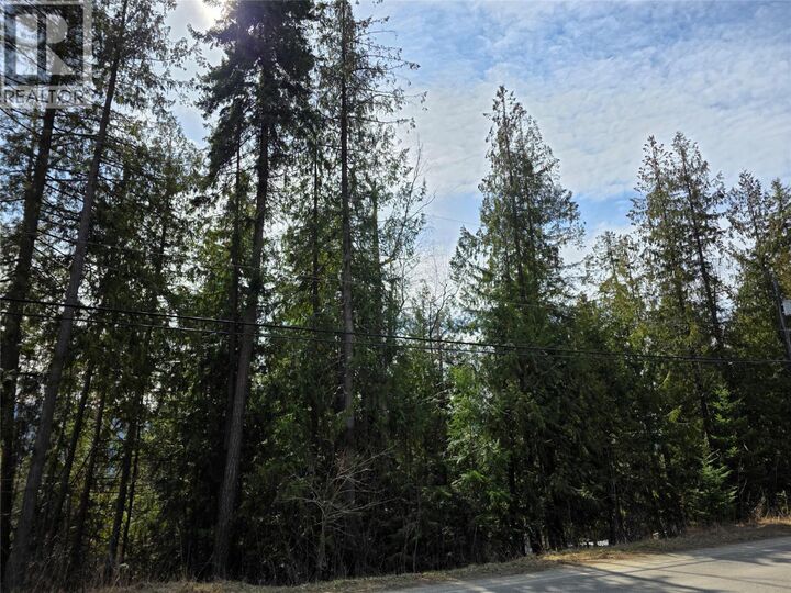 Property Photo:  7502 Estate Drive  BC V0E 1M8 